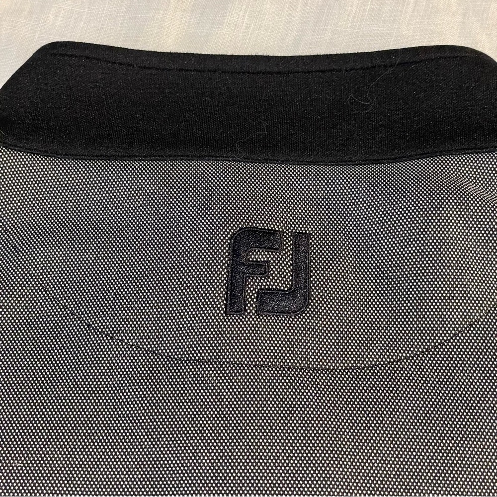 Footjoy button collar pullover - Picture 8 of 9